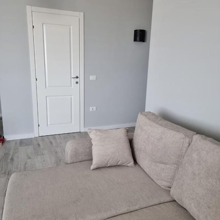 Apartament 2 Camere Eliberarii Constanţa Esterno foto